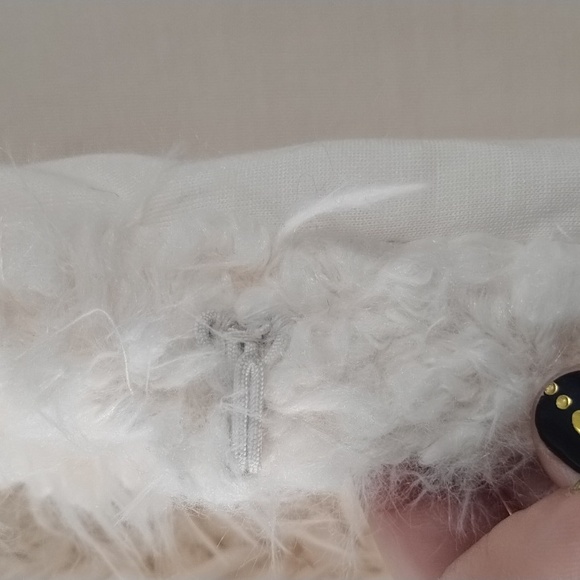 XXI White Faux Fur Mob Wife Statement Jacket - Picture 8 of 16